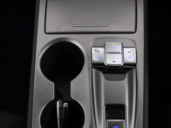 Hyundai KONA 64kWh Premium Auto 5dr (10.5kW Charger)