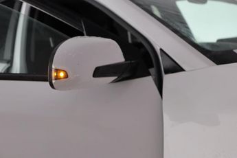 Hyundai KONA 64kWh Premium Auto 5dr (10.5kW Charger)