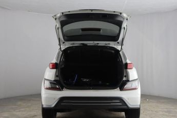 Hyundai KONA 64kWh Premium Auto 5dr (10.5kW Charger)