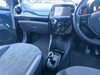 Toyota AYGO 1.0 VVT-i x-pression x-wave x-shift Euro 5 5dr Euro 5