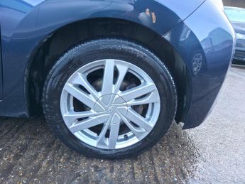 Toyota AYGO 1.0 VVT-i x-pression x-wave x-shift Euro 5 5dr Euro 5