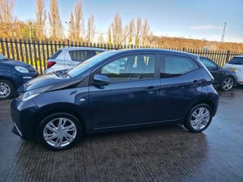 Toyota AYGO 1.0 VVT-i x-pression x-wave x-shift Euro 5 5dr Euro 5