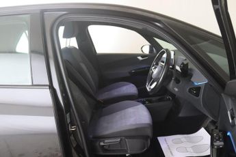 Volkswagen ID.3 Pro Performance 58kWh Life Auto 5dr