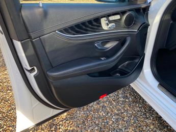 Mercedes-Benz E Class 2.0 E220d AMG Line (Premium) G-Tronic+ 4MATIC Euro 6 (s/s) 4dr