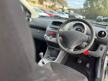 Peugeot 107 1.0 12V Urban 2 Tronic Euro 4 5dr