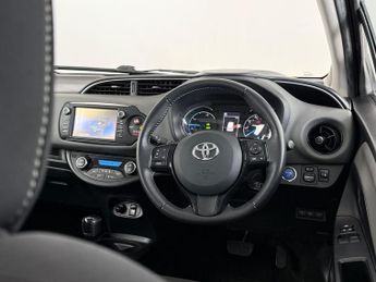 Toyota Yaris 1.5 VVT-h Icon E-CVT Euro 6 (s/s) 5dr
