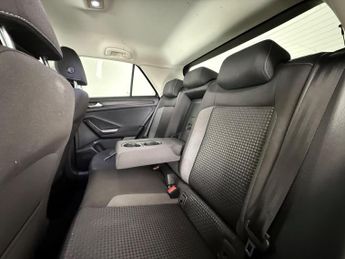 Volkswagen T-Roc 1.5 TSI EVO Active DSG Euro 6 (s/s) 5dr