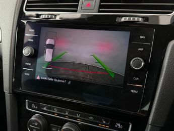 Volkswagen Golf 1.4 TSI 8.7kWh GTE Advance DSG Euro 6 (s/s) 5dr