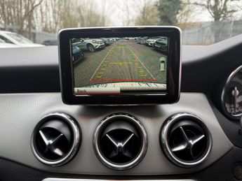 Mercedes-Benz GLA 2.0 GLA250 AMG Line (Premium) SUV 5dr Petrol 7G-DCT 4MATIC Euro 