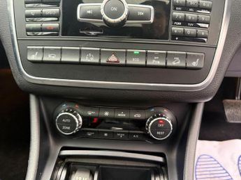 Mercedes-Benz GLA 2.0 GLA250 AMG Line (Premium) SUV 5dr Petrol 7G-DCT 4MATIC Euro 