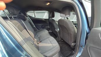 Vauxhall Astra 1.4i Turbo SRi Nav Auto Euro 6 (s/s) 5dr