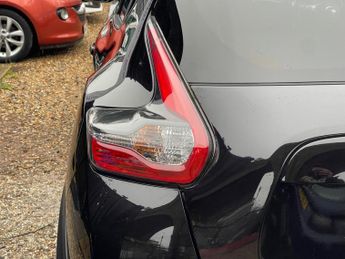 Nissan Juke 1.6 Tekna XTRON Euro 6 5dr