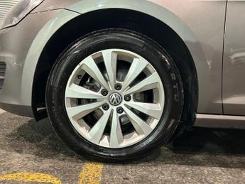 Volkswagen Golf 1.6 TDI BlueMotion Tech SE DSG Euro 5 (s/s) 5dr