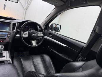 Subaru Outback 2.5i SE Lineartronic 4WD Euro 5 5dr (SNavPlus)