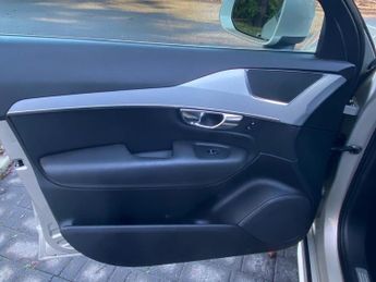 Volvo XC90 2.0 D5 Momentum Geartronic 4WD Euro 6 (s/s) 5dr