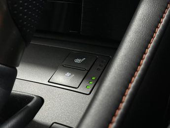 Lexus RC 2.5 300h F Sport Black Edition E-CVT Euro 6 (s/s) 2dr