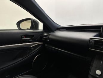 Lexus RC 2.5 300h F Sport Black Edition E-CVT Euro 6 (s/s) 2dr