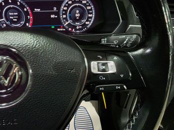 Volkswagen Tiguan 2.0 TSI BlueMotion Tech SEL DSG 4Motion Euro 6 (s/s) 5dr