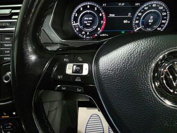 Volkswagen Tiguan 2.0 TSI BlueMotion Tech SEL DSG 4Motion Euro 6 (s/s) 5dr