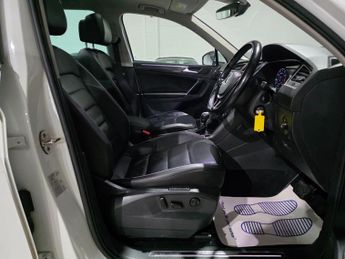 Volkswagen Tiguan 2.0 TSI BlueMotion Tech SEL DSG 4Motion Euro 6 (s/s) 5dr