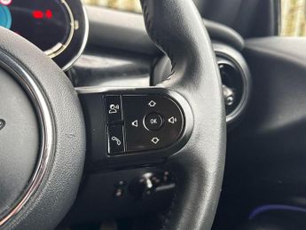 MINI Electric Hatch Cooper SE 32.6kWh Level 2 Auto 3dr