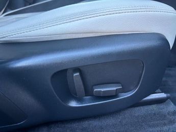 Land Rover Range Rover Velar 2.0 D180 R-Dynamic SE Auto 4WD Euro 6 (s/s) 5dr