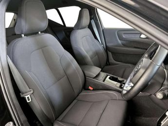 Volvo XC40 Recharge 69kWh Core SUV 5dr Electric Auto (231 ps)