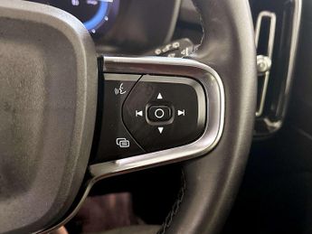 Volvo XC40 Recharge 69kWh Core SUV 5dr Electric Auto (231 ps)