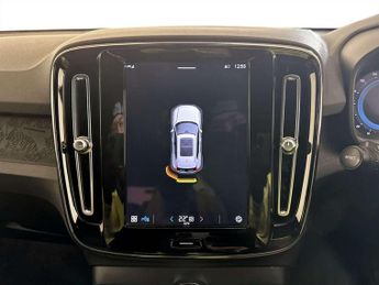 Volvo XC40 Recharge 69kWh Core SUV 5dr Electric Auto (231 ps)