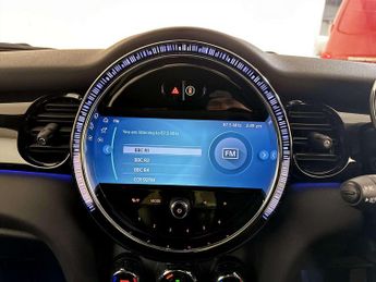 MINI Electric Hatch Cooper SE 32.6kWh Level 2 Hatchback 3dr Electric Auto (184 ps)