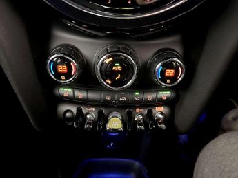 MINI Electric Hatch Cooper SE 32.6kWh Level 2 Hatchback 3dr Electric Auto (184 ps)