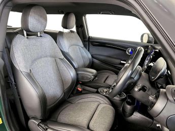 MINI Electric Hatch Cooper SE 32.6kWh Level 2 Hatchback 3dr Electric Auto (184 ps)