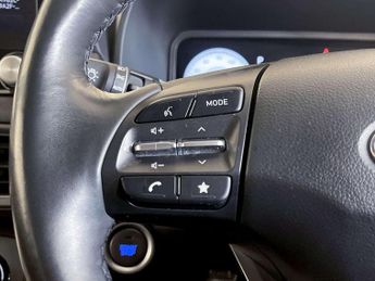 Hyundai KONA 39kWh Premium SUV 5dr Electric Auto (10.5kW Charger) (136 ps)