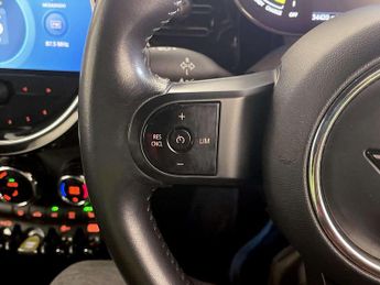 MINI Electric Hatch Cooper SE 32.6kWh Level 2 Hatchback 3dr Electric Auto (184 ps)