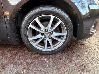 Toyota Avensis 1.8 V-Matic TR Tourer Multidrive S Euro 5 5dr