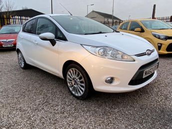 Ford Fiesta 1.4 TDCi DPF Titanium Hatchback 5dr Diesel Manual (107 g/km, 69 