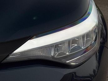 Toyota C-HR 1.8 VVT-h GPF Design SUV 5dr Petrol Hybrid CVT Euro 6 (s/s) (122