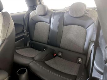 MINI Electric Hatch Cooper SE 32.6kWh Level 2 Hatchback 3dr Electric Auto (184 ps)