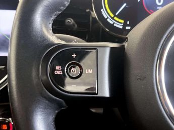 MINI Electric Hatch Cooper SE 32.6kWh Level 2 Hatchback 3dr Electric Auto (184 ps)