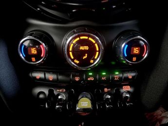 MINI Electric Hatch Cooper SE 32.6kWh Level 2 Hatchback 3dr Electric Auto (184 ps)