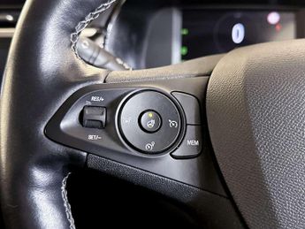 Vauxhall Corsa Electric 50kWh Elite Nav Hatchback 5dr Electric Auto (7.4Kw Charger) (136