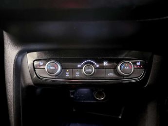 Vauxhall Corsa Electric 50kWh Elite Nav Hatchback 5dr Electric Auto (7.4Kw Charger) (136