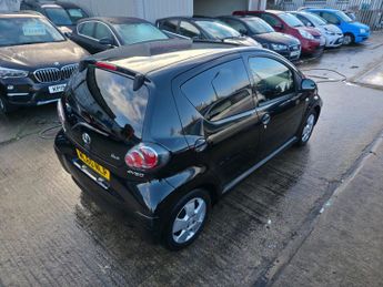 Toyota AYGO 1.0 VVT-i Black MultiMode Euro 4 5dr (AC)