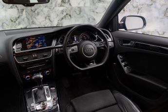Audi A4 2.0 TDI Black Edition Multitronic Euro 5 (s/s) 4dr
