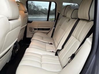 Land Rover Range Rover 4.4 TD V8 Westminster SUV 5dr Diesel Auto 4WD Euro 5 (313 bhp)