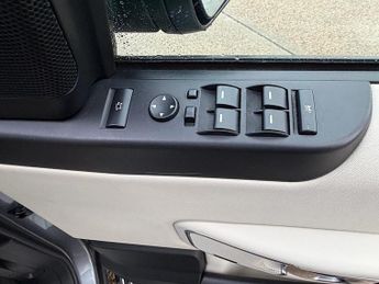 Land Rover Range Rover 4.4 TD V8 Westminster SUV 5dr Diesel Auto 4WD Euro 5 (313 bhp)