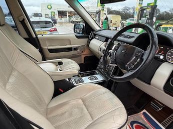 Land Rover Range Rover 4.4 TD V8 Westminster SUV 5dr Diesel Auto 4WD Euro 5 (313 bhp)