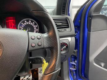 Volkswagen Golf 3.2 V6 R32 DSG 4Motion 3dr