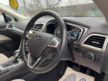 Ford Mondeo 2.0T EcoBoost Vignale Auto Euro 6 (s/s) 5dr