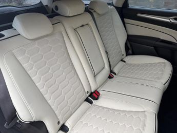 Ford Mondeo 2.0T EcoBoost Vignale Auto Euro 6 (s/s) 5dr